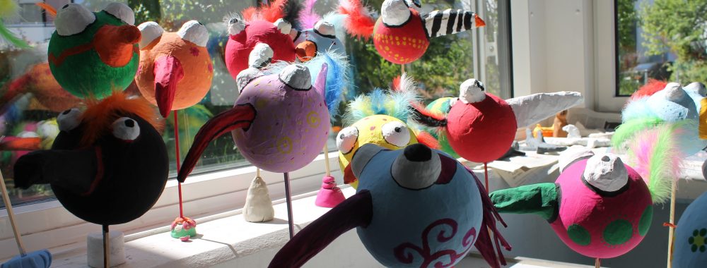 Schräge Vögel aus Pappmaché_Klasse 10